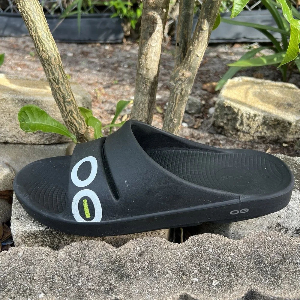 OOFOS OOahh Sport Unisex Black US Men's 10 Women's 12 EUR 43